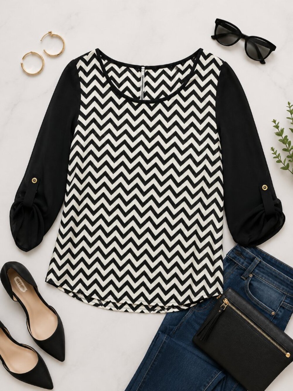 Mitto to the World | Black & Tan Striped Long-Sleeve Chevron Blouse | Sz L